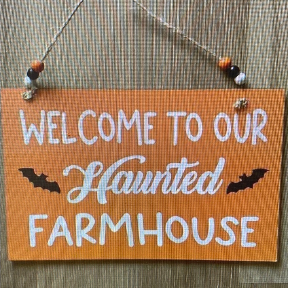 🖤 Haunted Farmhouse Halloween Welcome Sign Home Decor